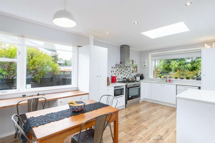 44 Holdsworth Avenue Trentham_4