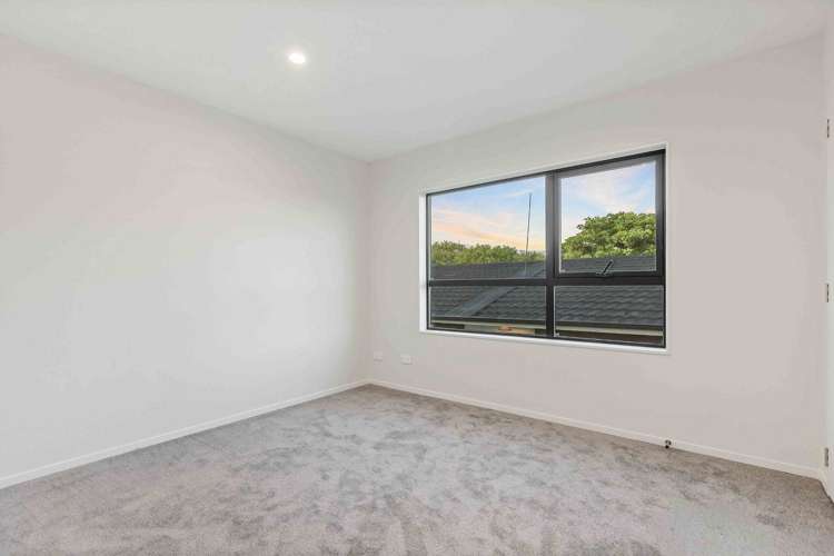 2/155 Te Atatu Road Te Atatu South_6