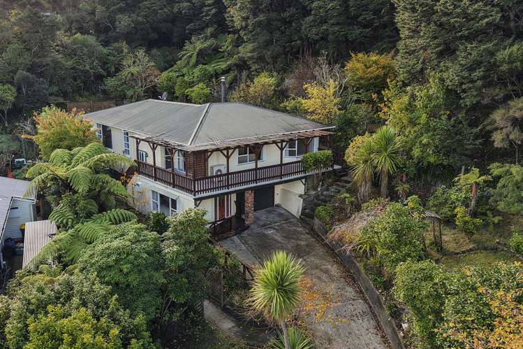 16 and 18 Faris Crescent Wainuiomata_1