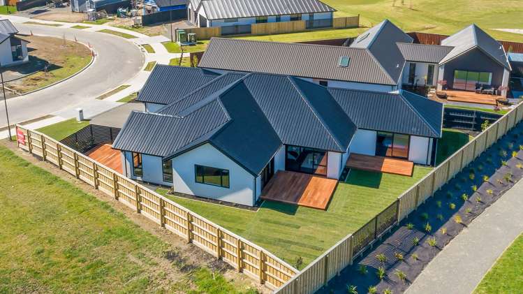 8 Frederick Busch Crescent Rangiora_19