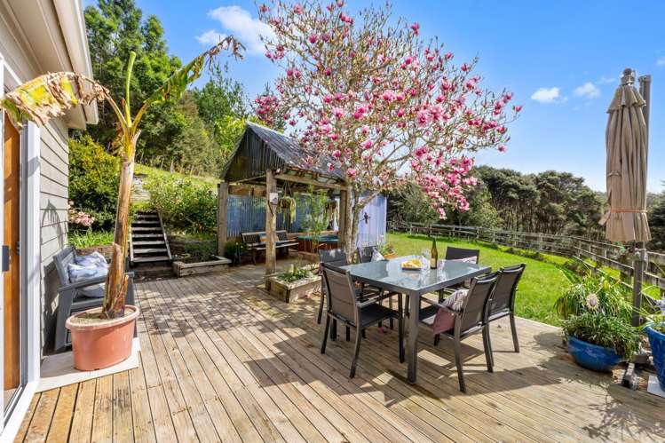 1180 East Coast Road Redvale_13