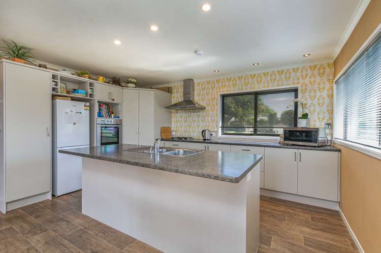 6 Vogel Place Te Aroha_2