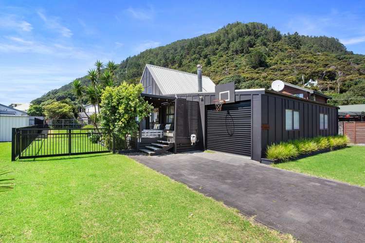 1 Mount Avenue Pauanui_0