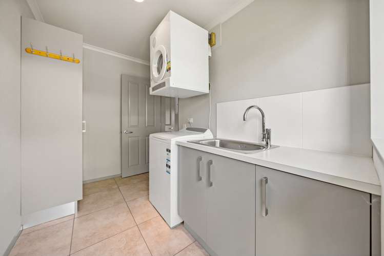 6 Pine Harbour Parade Beachlands_17