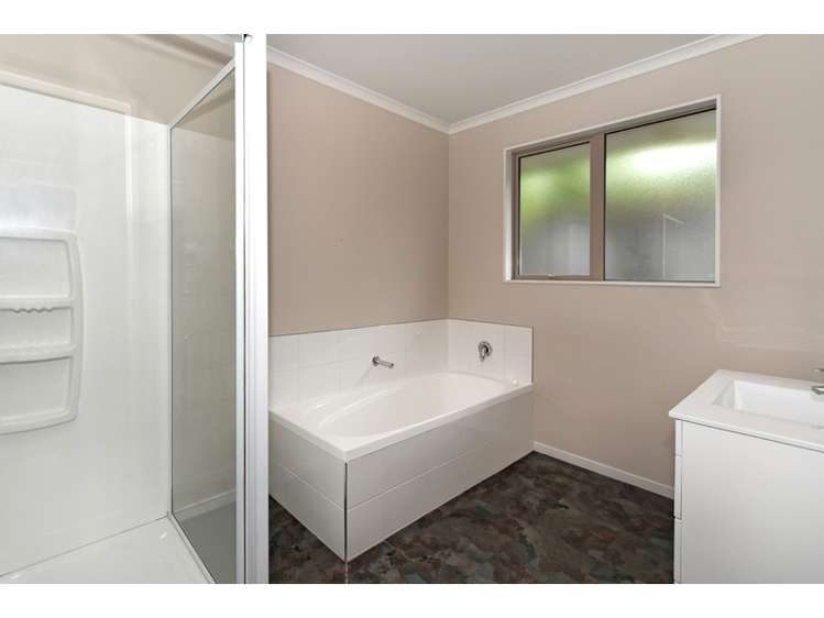 1 Kendall View Stoke_19