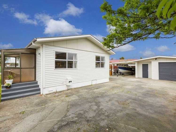 27 Longfellow Street Trentham_17