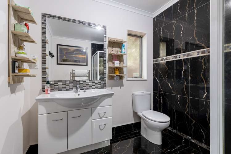 5a Voss Street Shirley_14