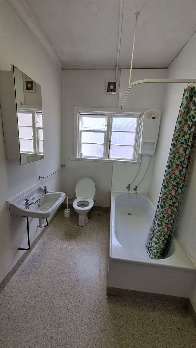 4/121 Hill Street Thorndon_6