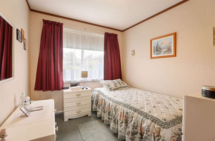 13 Burton Place Owhata_9