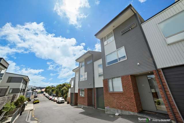 27/31 Princess Terrace Newtown_1