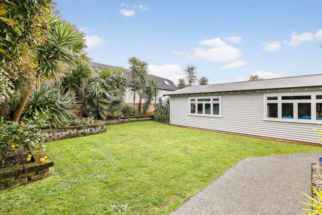 37 Hollywood Avenue Epsom_1