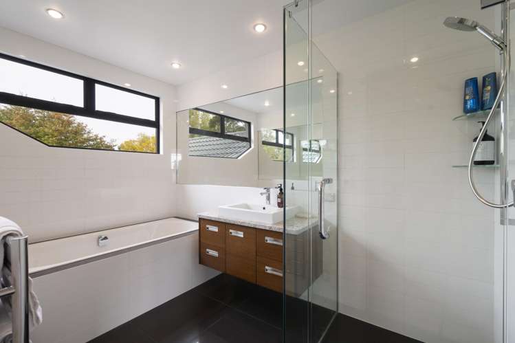 70 Waicola Drive Fitzherbert_38