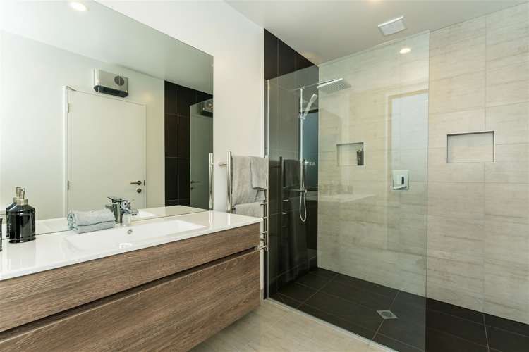 53 Vernon Drive Lincoln_6