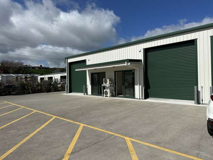 Unit 1, 6 Sunley Street Westown_5