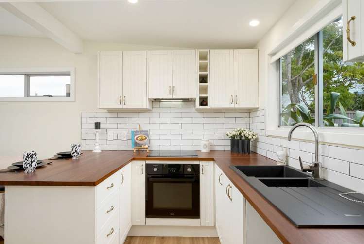 3/176 Henderson Valley Road Henderson_8