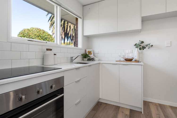 2/4 Lomax Place Islington_11