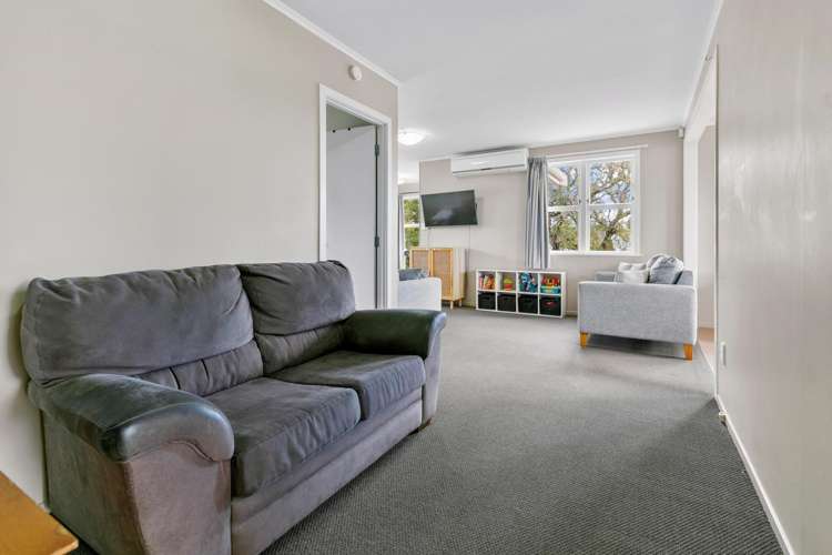 14 Riverpark Crescent Henderson_7