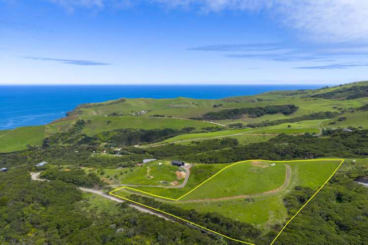 1597 Whaanga Road Raglan_6