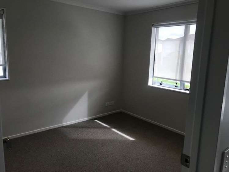 55 Mackay Drive Greenhithe_15