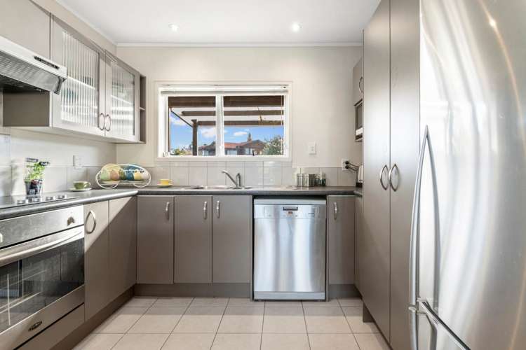 1/957a Beach Road Torbay_7