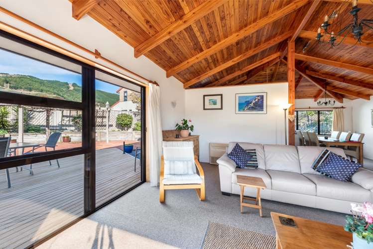 4 Squire Way Richmond_9