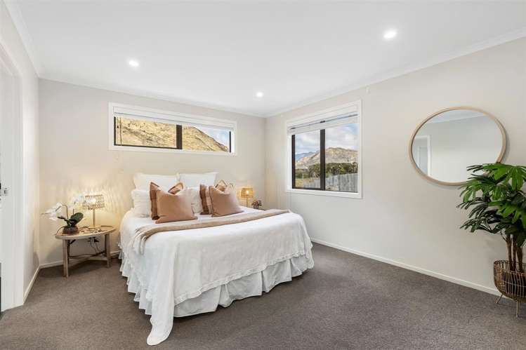 19 Regent Street Lower Shotover_13