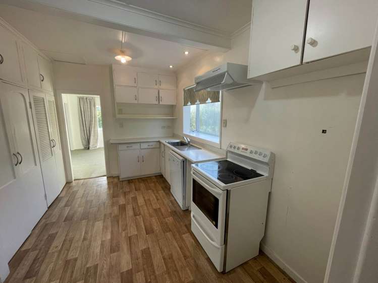 6 Gray Crescent Torbay_8