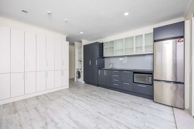 1m/12 Charles Street Mount Eden_4