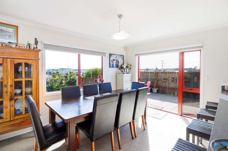 12 Robbie Street Foxton Beach_5