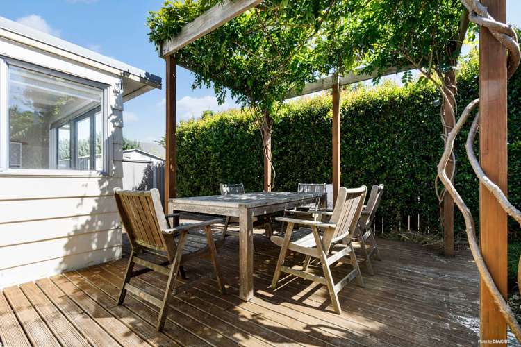 2/1 Hiwihau Place Glenfield_14