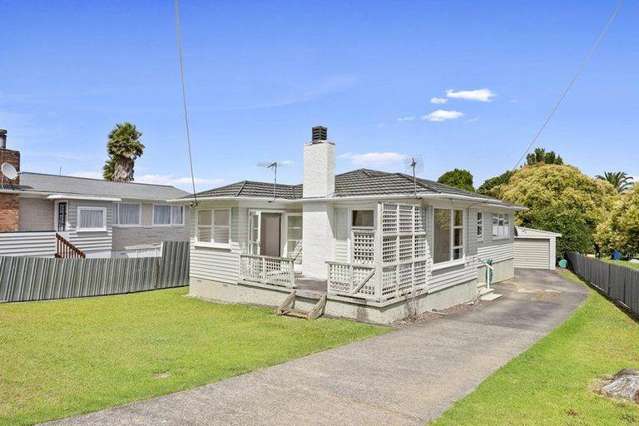 121 Vodanovich Road Te Atatu South_4