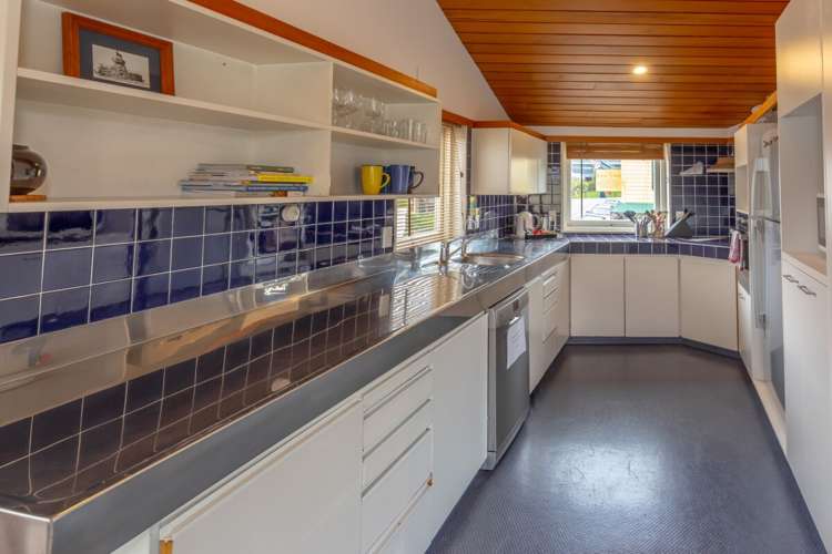 2 Aubrey Street Akaroa_16