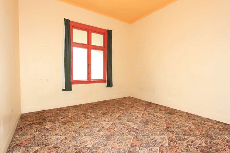 2 Herbert Street Gladstone_8
