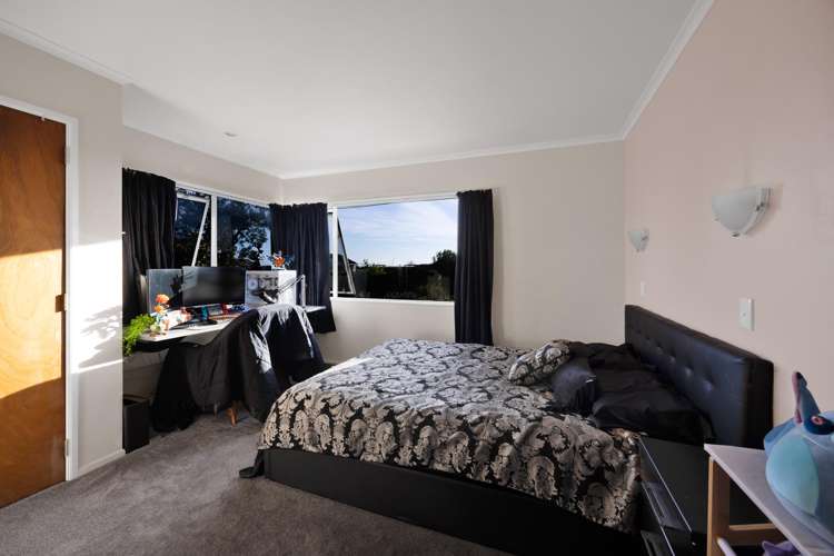 283 Glover Road Hawera_29