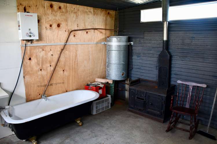 10 Hunter Street Karamea_18