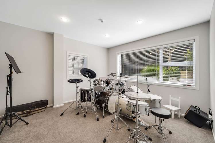 12 Fordyce Avenue Sunnyhills_11