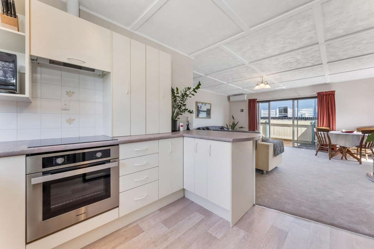 1/50 Kenderdine Road_3