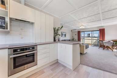 1/50 Kenderdine Road_4