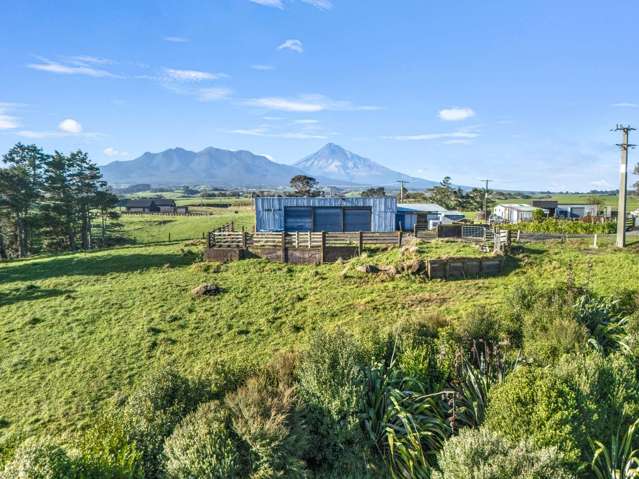 Panoramic Views Blending Coast & Country