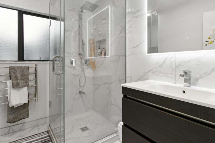 73 Meadowvale Rise Titirangi_16