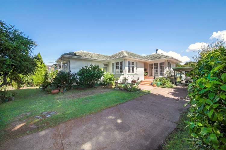 10 Queen Mary Avenue New Lynn_9