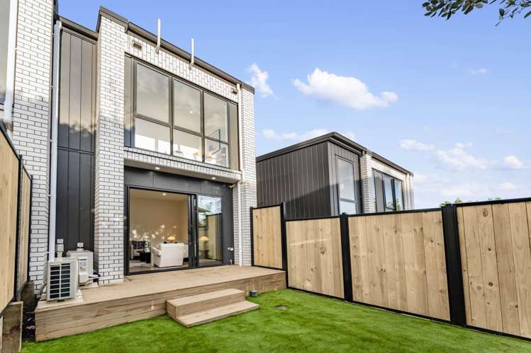 2/36 Thatcher Street Mission Bay_14