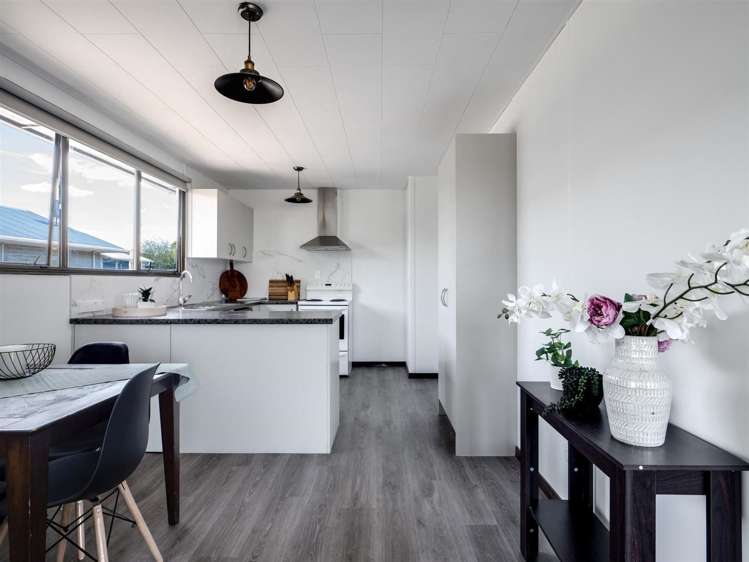 8A Queenspark Drive_1