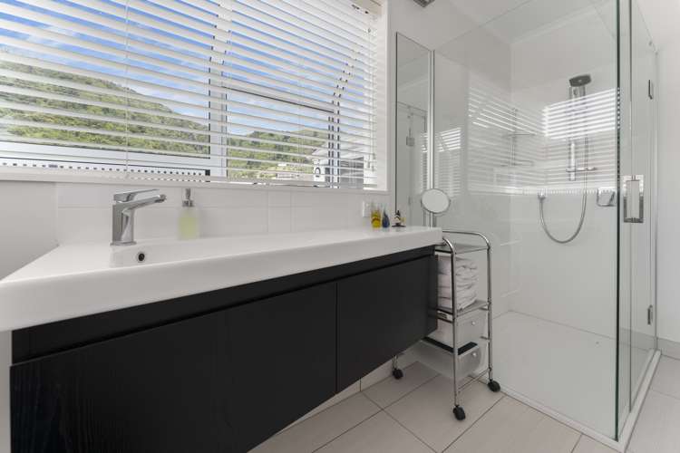 39 Waikawa Road Picton_11