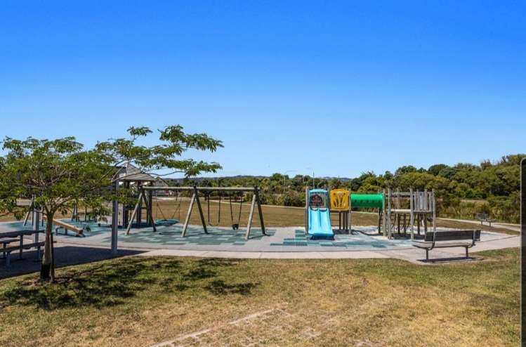 7 Karearea Drive Coastlands_3