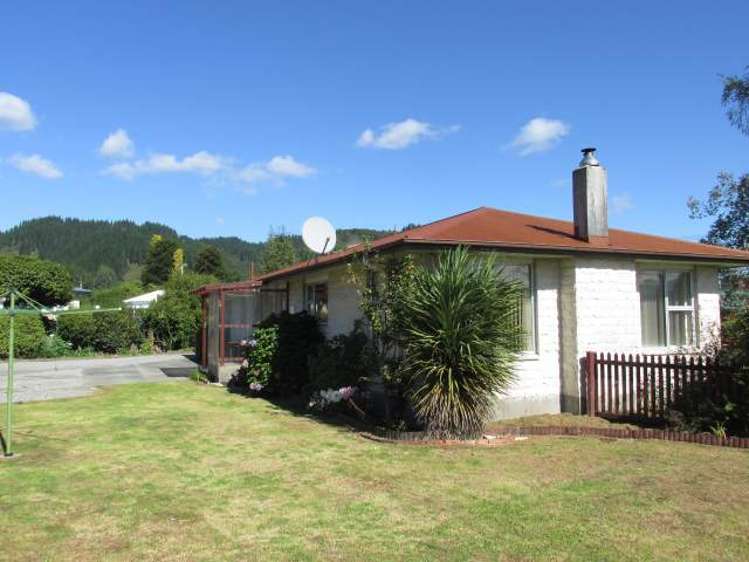 71 Main Street Reefton_10