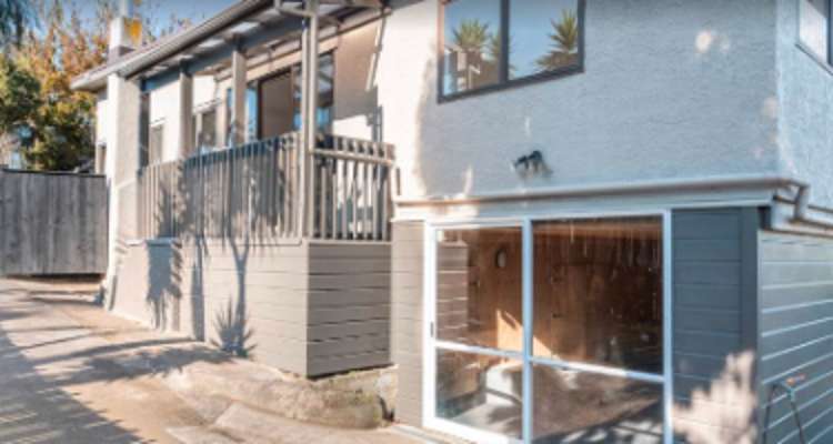 1/127 Moore Street_0