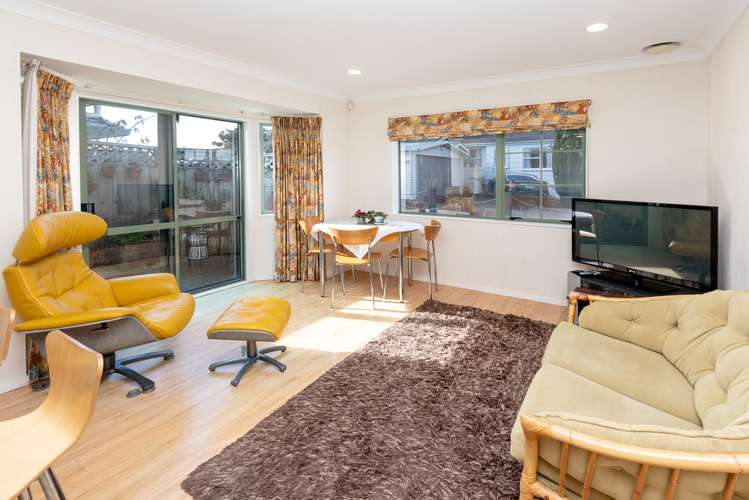 1/70 Uxbridge Road Mellons Bay_7