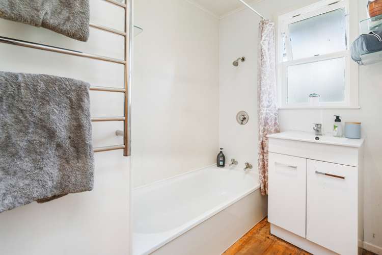 13 Cambridge Street Kamo_8