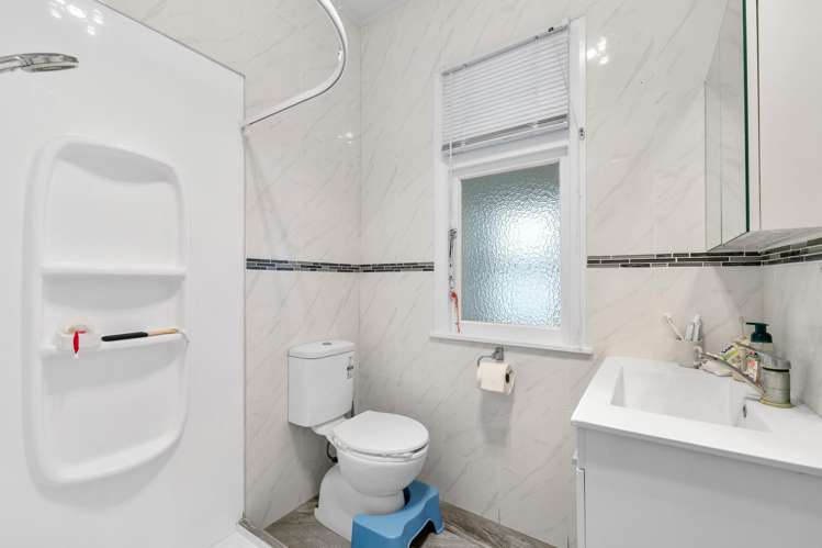 38 Robertson Street Glenholme_9